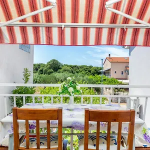https://apartament-dean.in-istria.net