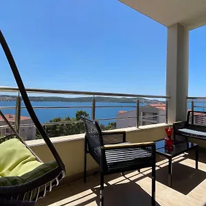 apartman-marin-trogir.hotels-in-trogir.com/